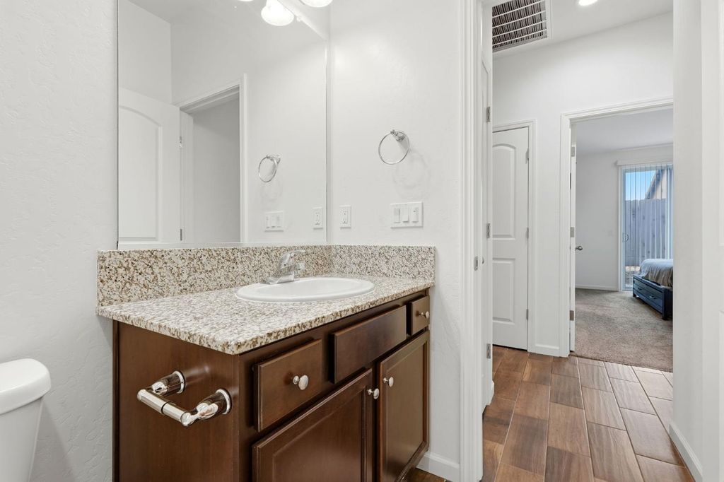 Image 39 of property listing at 3125 Seymour Street, Tulare, CA 93274