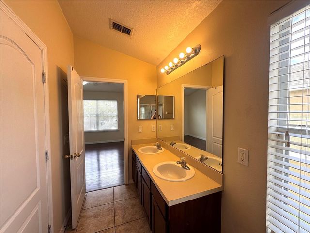 1985 ESTANCIA CIRCLE, Kissimmee, FL 34741