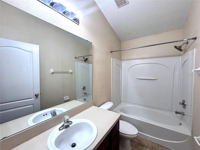 1985 ESTANCIA CIRCLE, Kissimmee, FL 34741