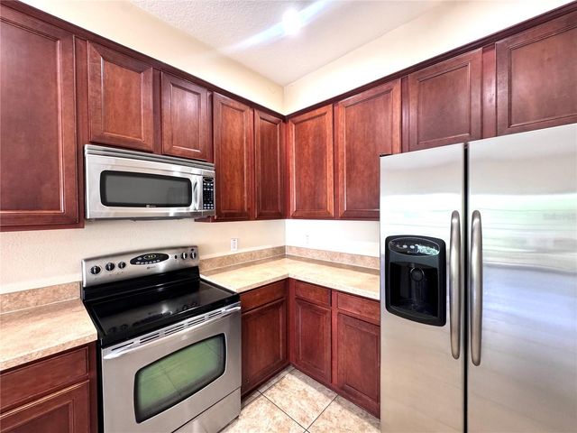 1985 ESTANCIA CIRCLE, Kissimmee, FL 34741