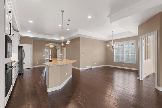 200 RACCOON BERRY WAY, Green Bay, WI 54311