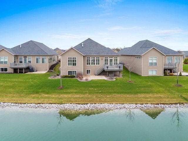 200 RACCOON BERRY WAY, Green Bay, WI 54311