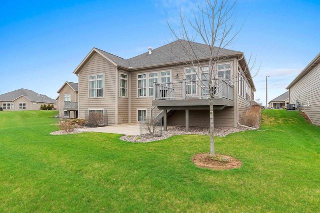 200 RACCOON BERRY WAY, Green Bay, WI 54311
