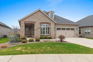 200 RACCOON BERRY WAY, Green Bay, WI 54311