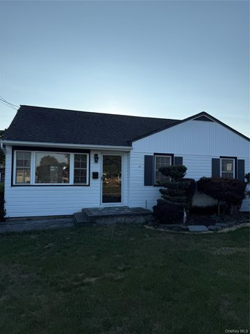 61 wall, Farmingdale, NY 11735