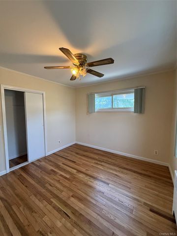 61 wall, Farmingdale, NY 11735