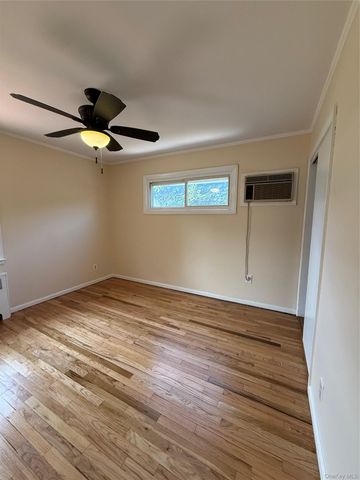 61 wall, Farmingdale, NY 11735