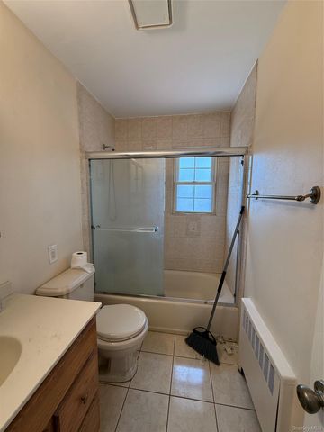 61 wall, Farmingdale, NY 11735