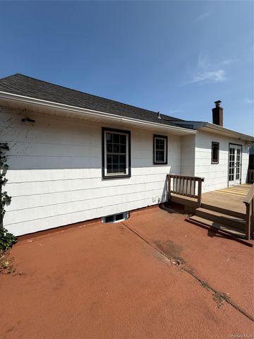 61 wall, Farmingdale, NY 11735