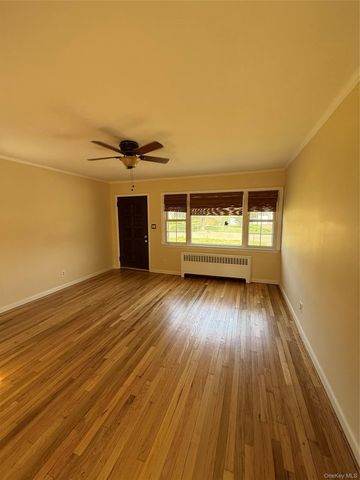 61 wall, Farmingdale, NY 11735