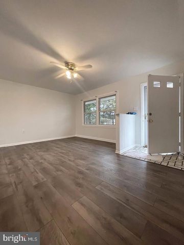 1100 N STERLING BLVD, Sterling, VA 20164