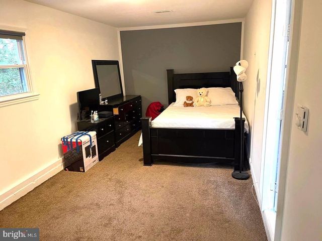 1100 N STERLING BLVD, Sterling, VA 20164