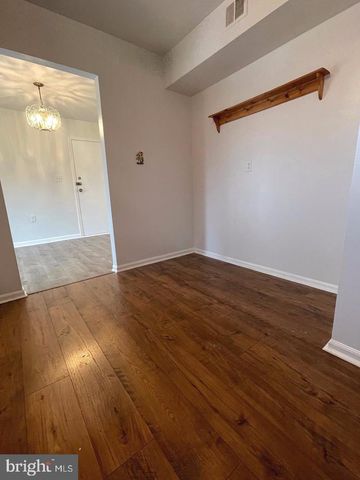 1100 N STERLING BLVD, Sterling, VA 20164