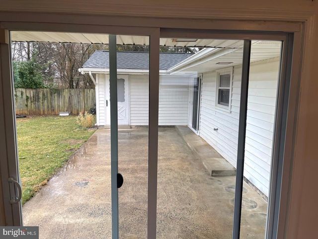 1100 N STERLING BLVD, Sterling, VA 20164