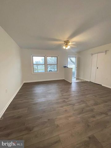 1100 N STERLING BLVD, Sterling, VA 20164