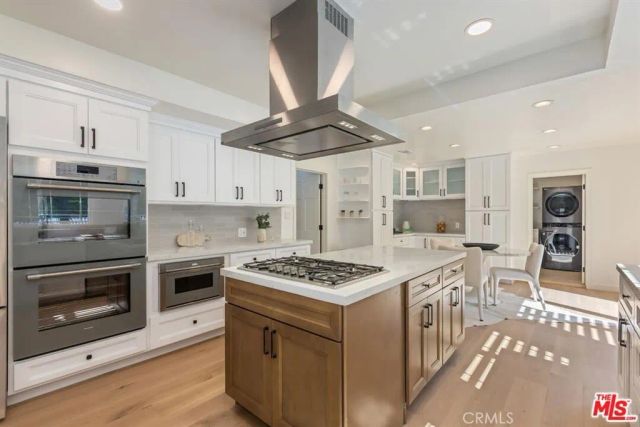 3217 Longridge, Sherman Oaks, CA 91423