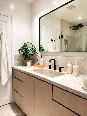 3217 Longridge, Sherman Oaks, CA 91423