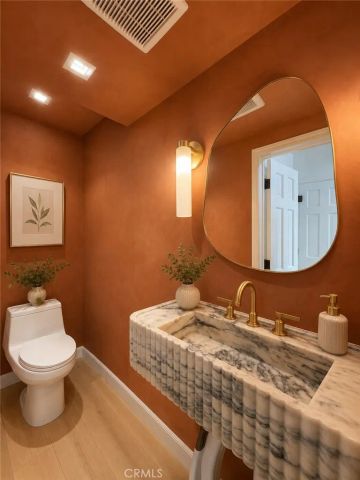 3217 Longridge, Sherman Oaks, CA 91423
