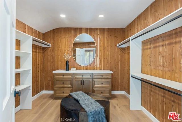 3217 Longridge, Sherman Oaks, CA 91423