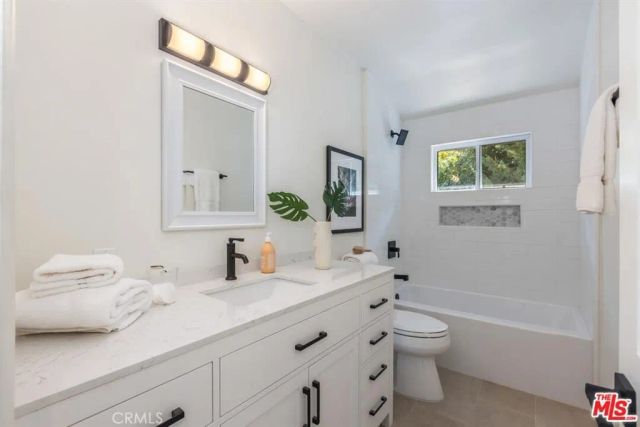 3217 Longridge, Sherman Oaks, CA 91423