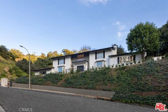 3217 Longridge, Sherman Oaks, CA 91423