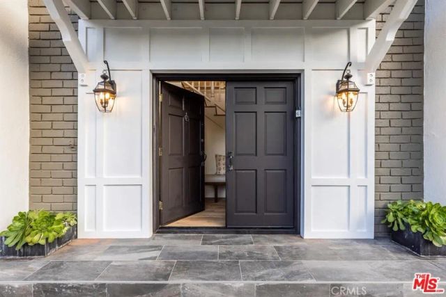 3217 Longridge, Sherman Oaks, CA 91423
