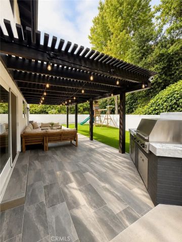 3217 Longridge, Sherman Oaks, CA 91423