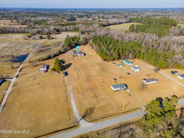 701 Best Road, Whiteville, NC 28472