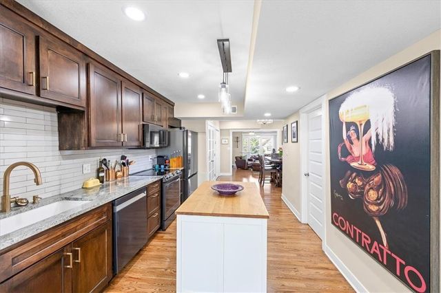 3311 Gillham Road 2N, Kansas City, MO 64109