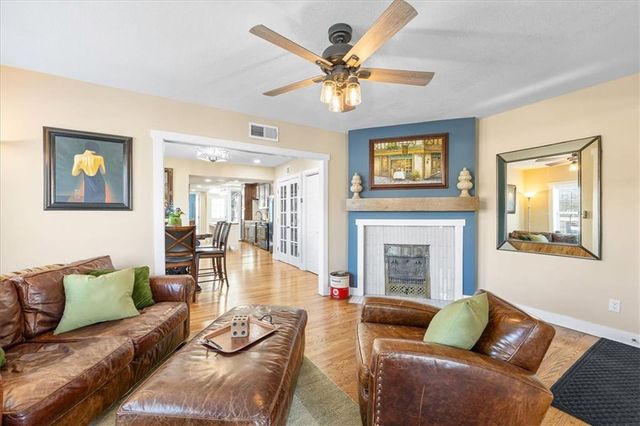 3311 Gillham Road 2N, Kansas City, MO 64109