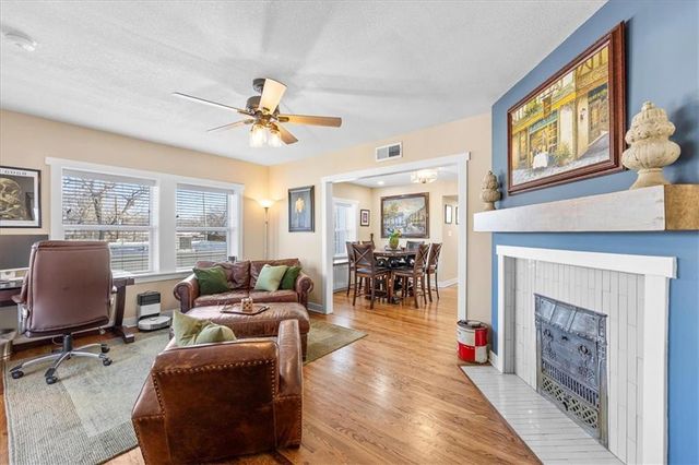 3311 Gillham Road 2N, Kansas City, MO 64109