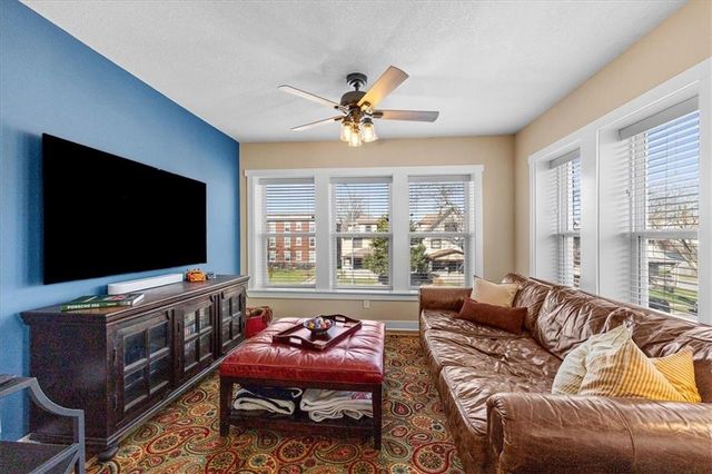 3311 Gillham Road 2N, Kansas City, MO 64109