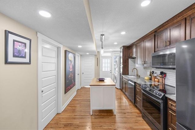 3311 Gillham Road 2N, Kansas City, MO 64109