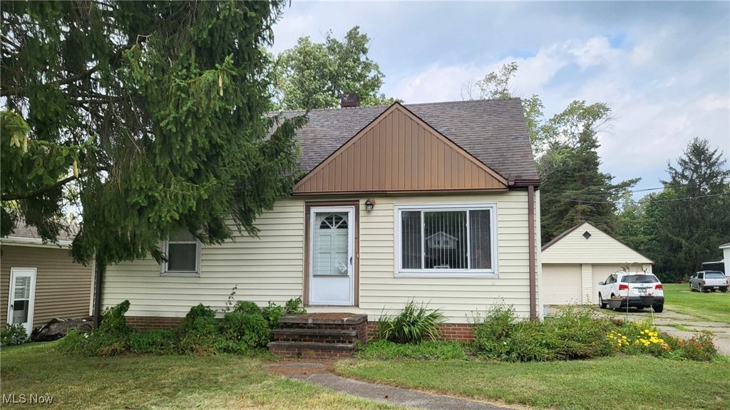 11000 W Sprague Road W, Parma, OH 44130