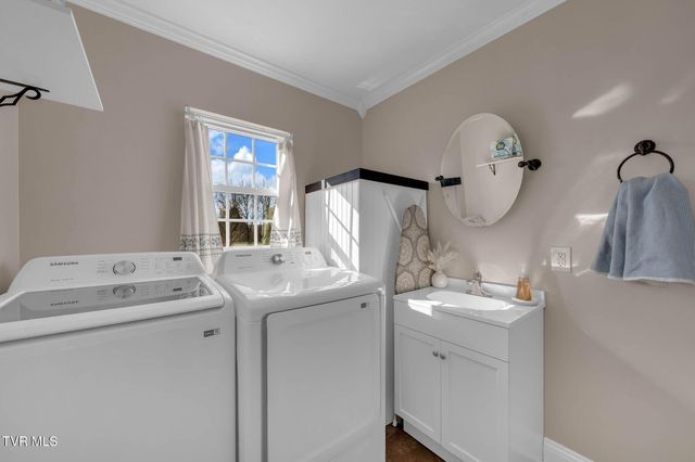 411 West Main Boulevard, Church Hill, TN 37642