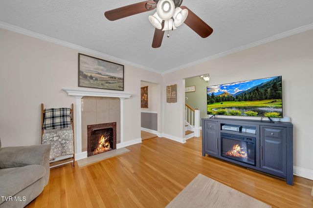 411 West Main Boulevard, Church Hill, TN 37642