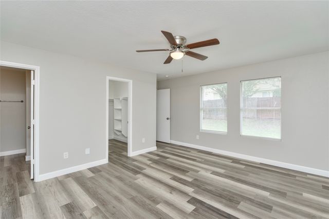 829 Santa Rosa Drive, Fort Worth, TX 76052