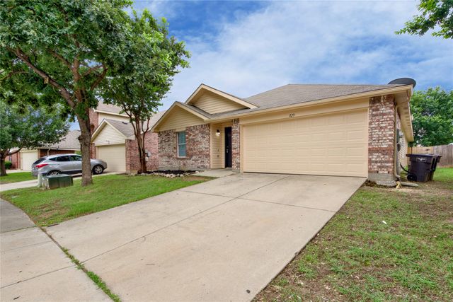 829 Santa Rosa Drive, Fort Worth, TX 76052