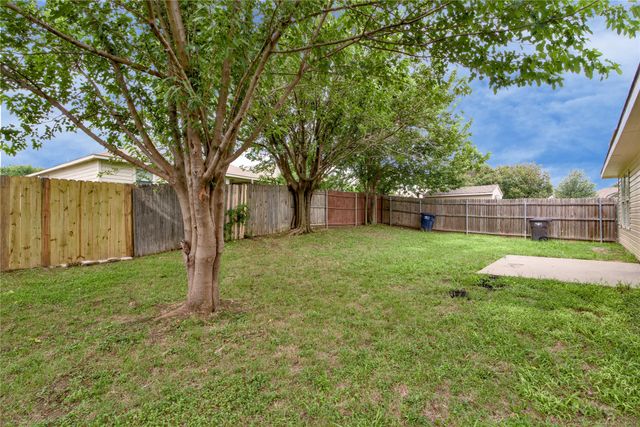 829 Santa Rosa Drive, Fort Worth, TX 76052