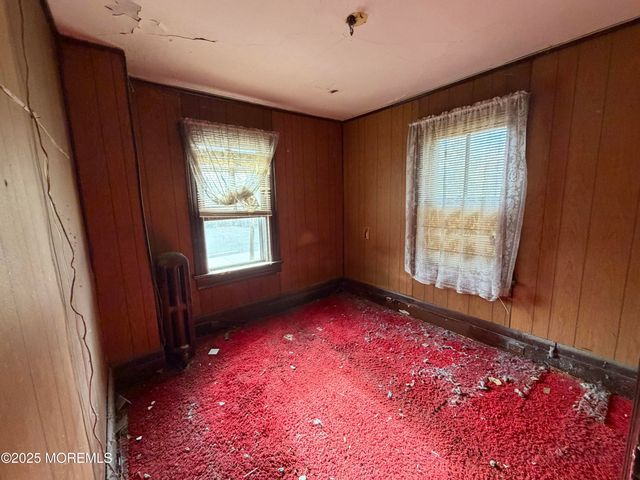 21 Lafayette Place, Freehold, NJ 07728