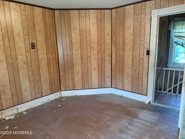 21 Lafayette Place, Freehold, NJ 07728