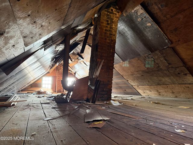 21 Lafayette Place, Freehold, NJ 07728