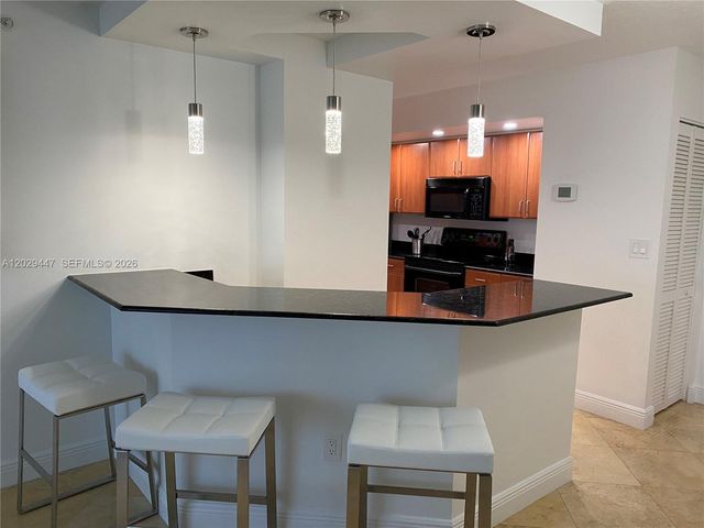 6917 Collins Ave 1422, Miami Beach, FL 33141