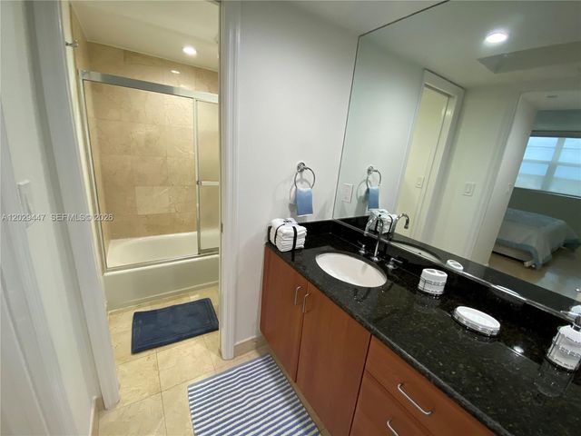 6917 Collins Ave 1422, Miami Beach, FL 33141