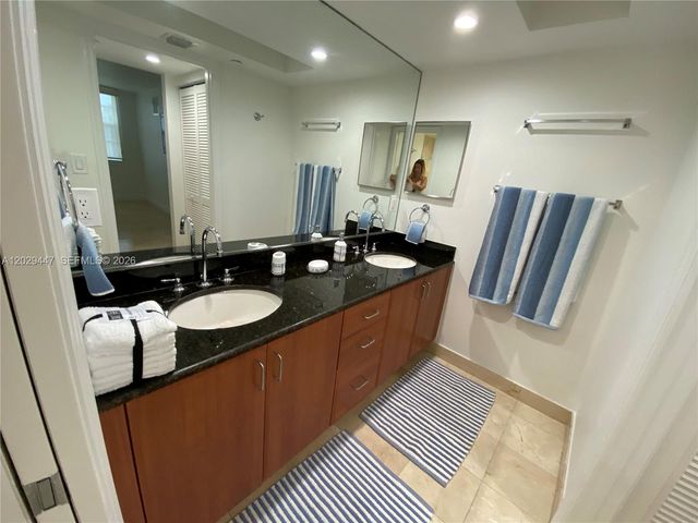 6917 Collins Ave 1422, Miami Beach, FL 33141