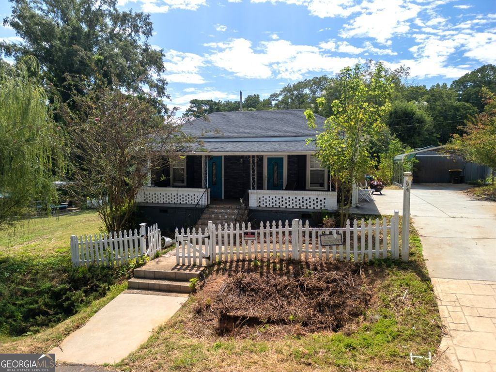 94 & 92 E Wood Street, Newnan, GA 30263