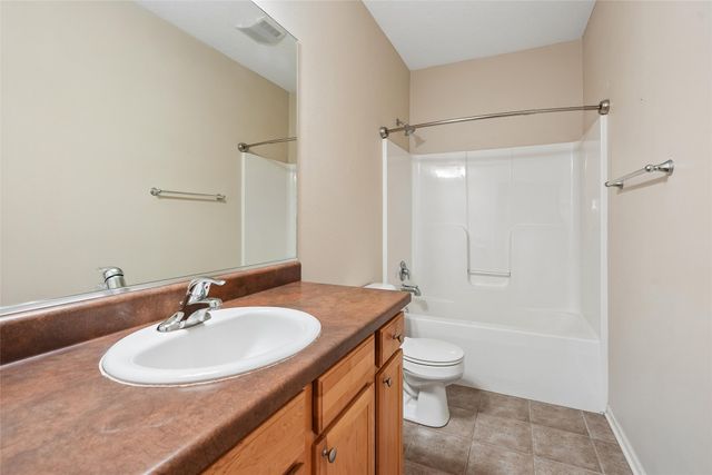 2406 NE Oak Drive 4, Ankeny, IA 50021