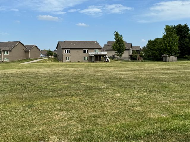 2406 NE Oak Drive 4, Ankeny, IA 50021