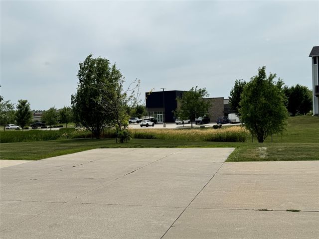 2406 NE Oak Drive 4, Ankeny, IA 50021