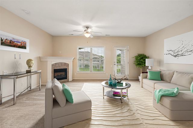 2406 NE Oak Drive 4, Ankeny, IA 50021
